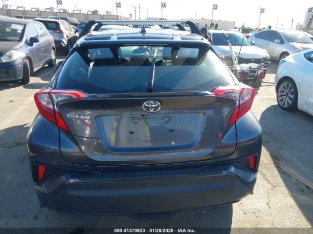 JTNKHMBXXK1039920 Toyota C-HR LE