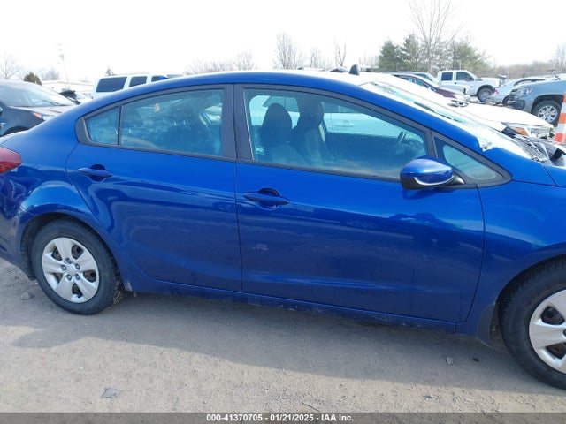 KIA FORTE LX 2018 3KPFK4A79JE275687 Image 13