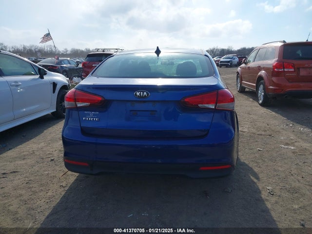KIA FORTE LX 2018 3KPFK4A79JE275687 Image 16