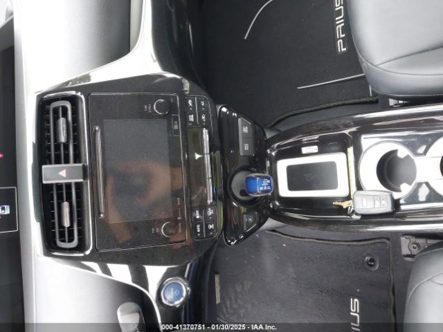 JTDKARFU6G3508826 Toyota Prius Three Touring