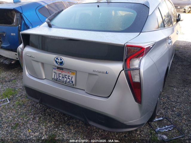 JTDKARFU6G3508826 Toyota Prius Three Touring