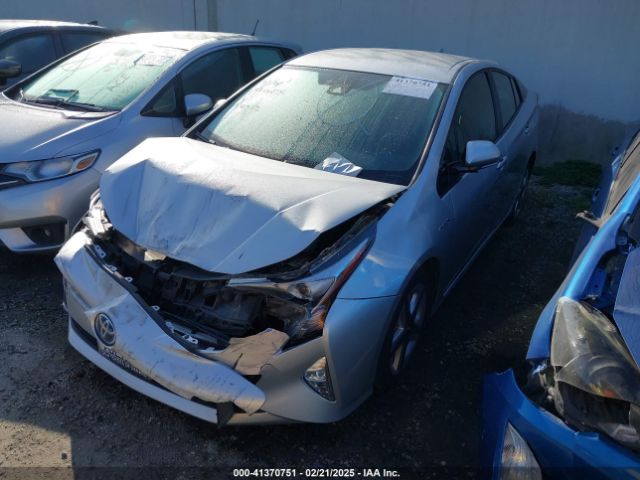 JTDKARFU6G3508826 Toyota Prius Three Touring