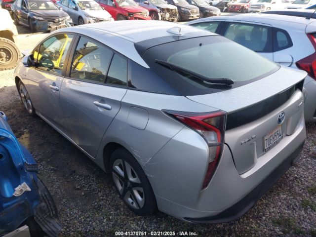 JTDKARFU6G3508826 Toyota Prius Three Touring