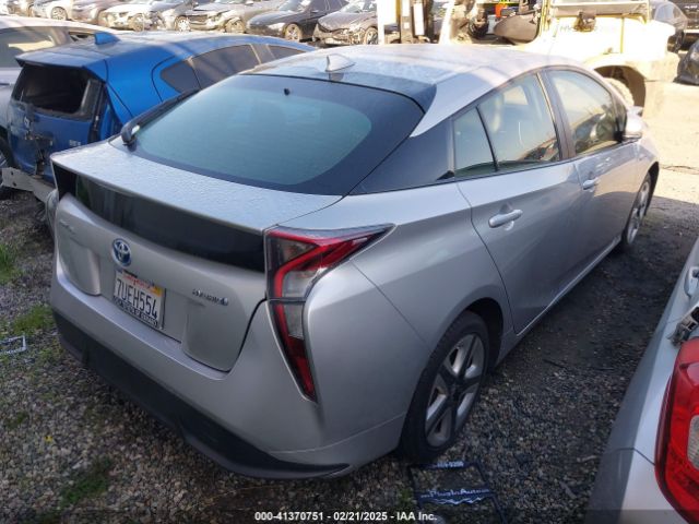 JTDKARFU6G3508826 Toyota Prius Three Touring