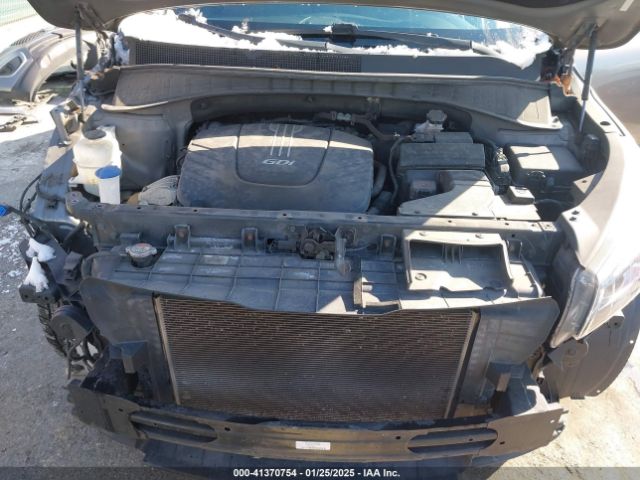 5XYPGDA58HG224750 KIA Sorento 3.3l Lx