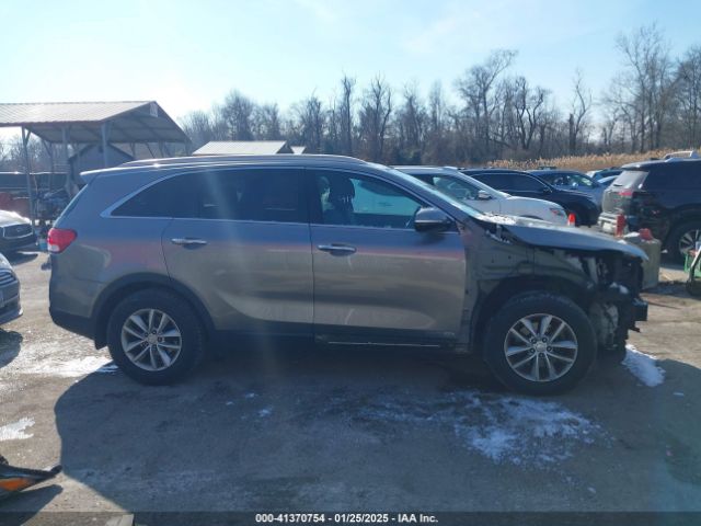 5XYPGDA58HG224750 KIA Sorento 3.3l Lx