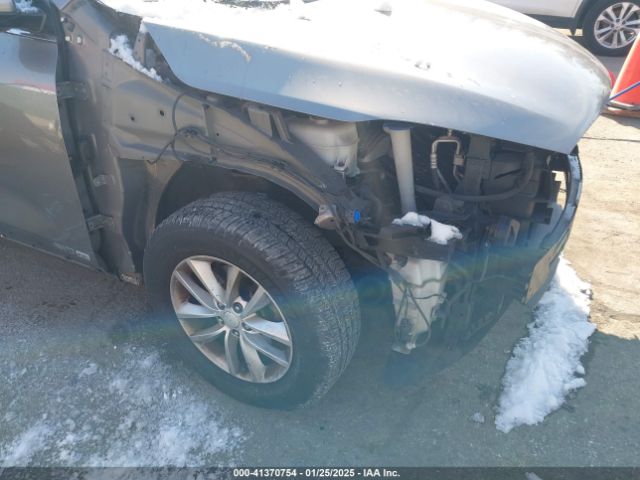 5XYPGDA58HG224750 KIA Sorento 3.3l Lx