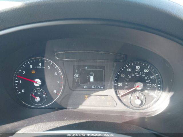 5XYPGDA58HG224750 KIA Sorento 3.3l Lx