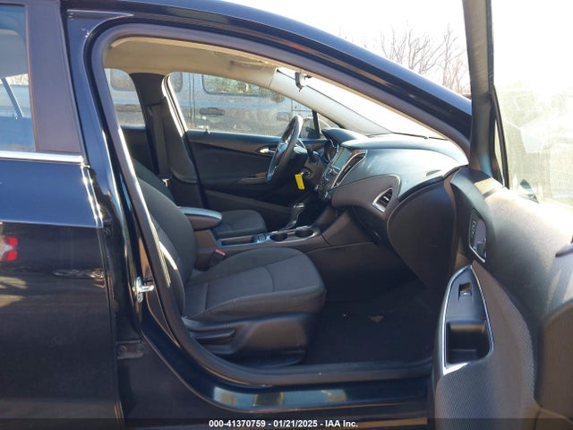 1G1BE5SM7J7110052 Chevrolet Cruze Lt Auto