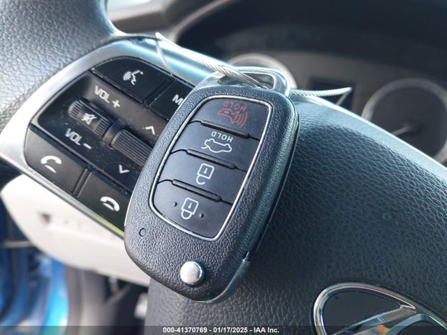 5NPE24AF7JH609665 Hyundai SONATA SE