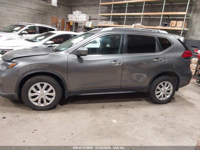 Nissan ROGUE S 2017 KNMAT2MV5HP571791 Image 13