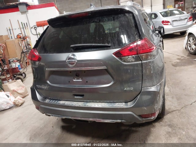 Nissan ROGUE S 2017 KNMAT2MV5HP571791 Image 15