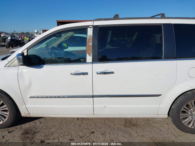 2C4RC1CG9GR149004 Chrysler Town & Country Touring-l Anniversary Edition