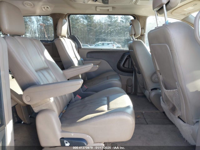 2C4RC1CG9GR149004 Chrysler Town & Country Touring-l Anniversary Edition