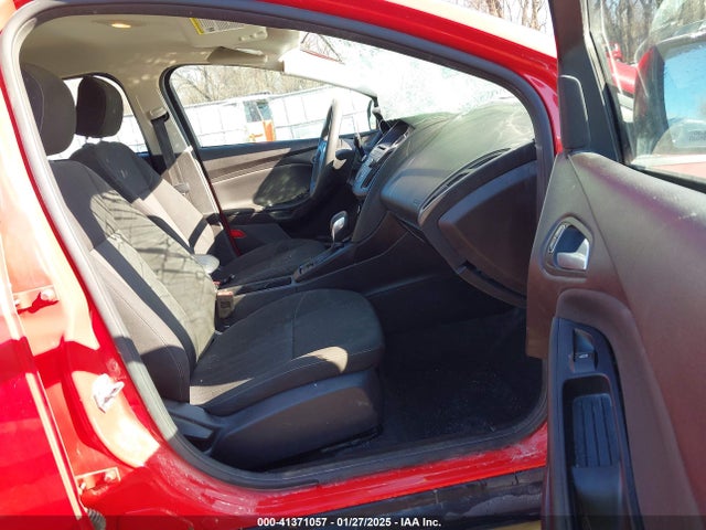 Ford FOCUS SE 2017 1FADP3K26HL249514 Image 5
