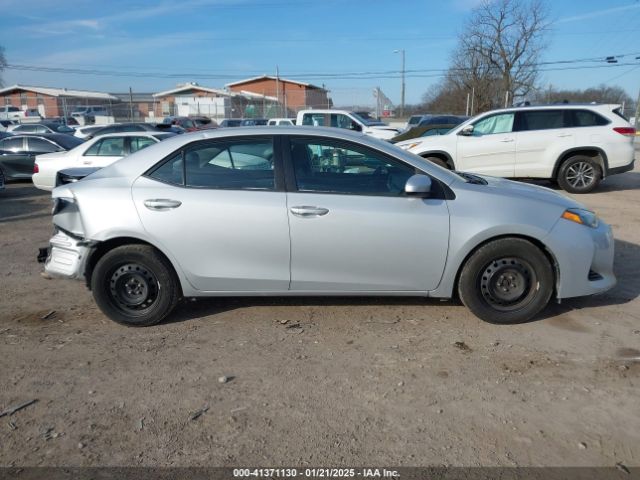 2T1BURHE7KC223002 Toyota COROLLA LE