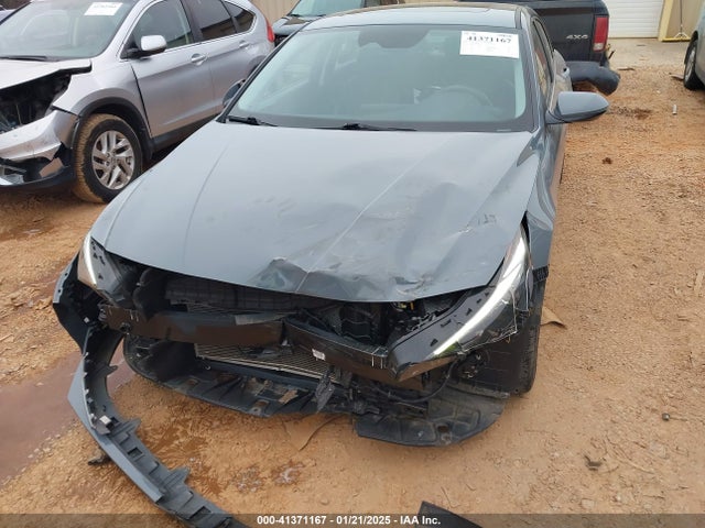 KMHLP4AG5PU370869 Hyundai Elantra Limited