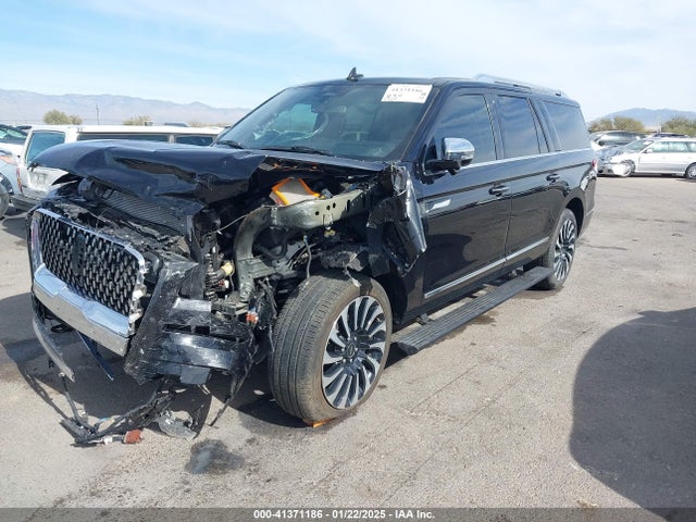 5LMJJ3TT1NEL11741 Lincoln Navigator Black Label L