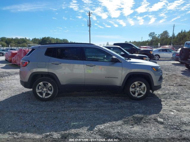 3C4NJDBN1RT605230 Jeep Compass Latitude 4x4