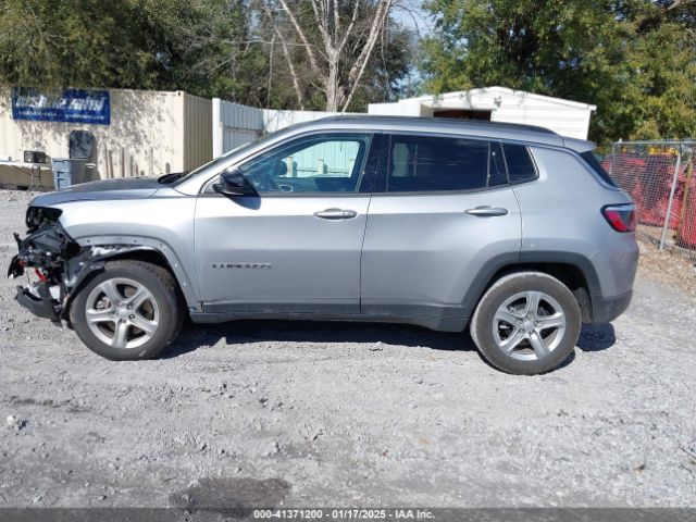 3C4NJDBN1RT605230 Jeep Compass Latitude 4x4