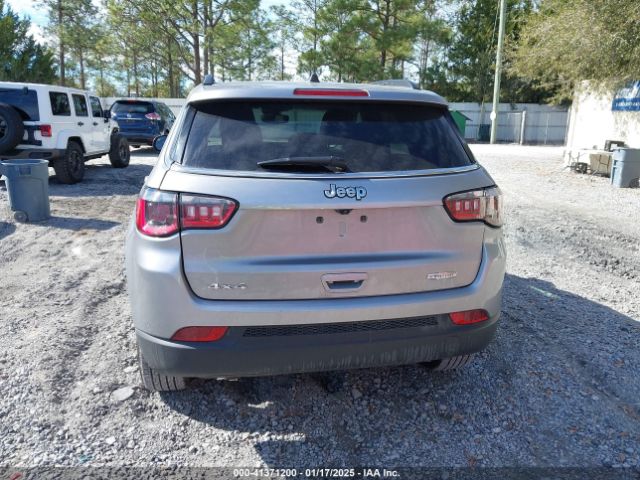 3C4NJDBN1RT605230 Jeep Compass Latitude 4x4