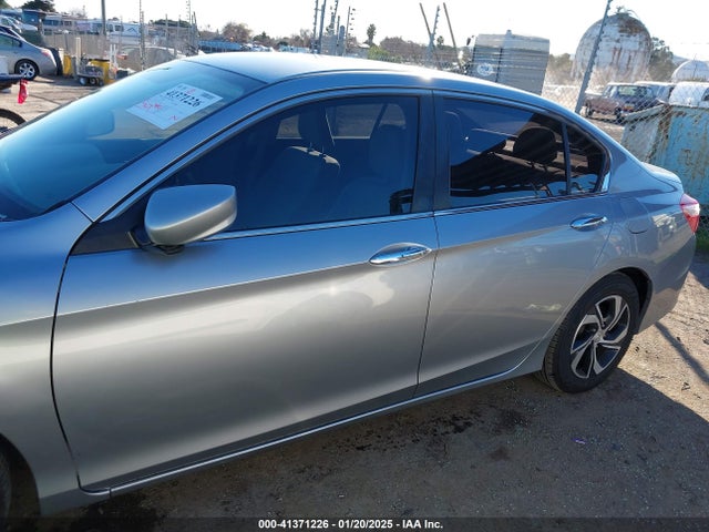 Honda ACCORD LX 2017 1HGCR2F33HA167525 Image 14