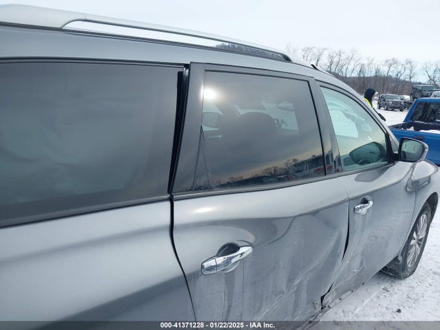 Nissan Pathfinder Sv 2018 5N1DR2MM6JC613929 Image 18