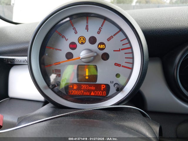 2009 MINI COOPER WMWMF33519TW73736 Photo 6