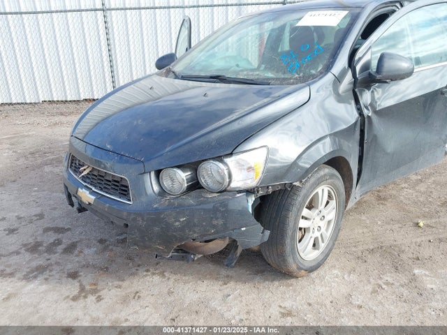 1G1JC5SB0F4141460 Chevrolet Sonic Lt Auto