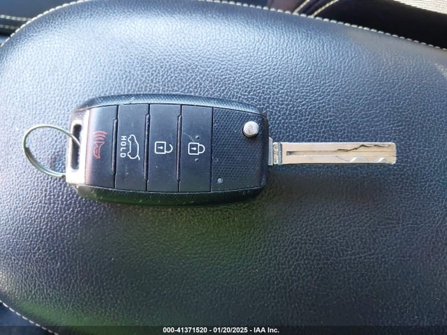 KIA SOUL + 2015 KNDJP3A50F7755936 Image 11