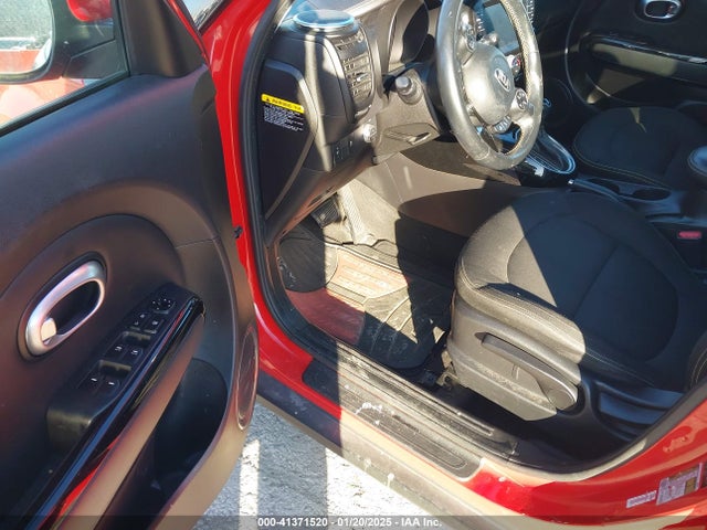 KIA SOUL + 2015 KNDJP3A50F7755936 Image 17