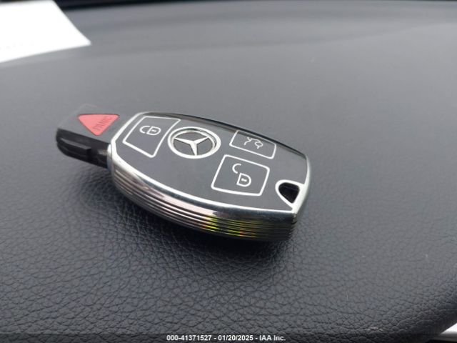 55SWF4KB6FU015660 Mercedes-Benz C 300 4matic/luxury 4matic/sport 4matic