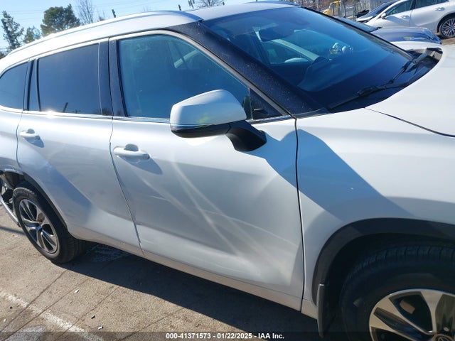 Toyota Highlander Xle 2020 5TDGZRBH3LS505950 Image 13