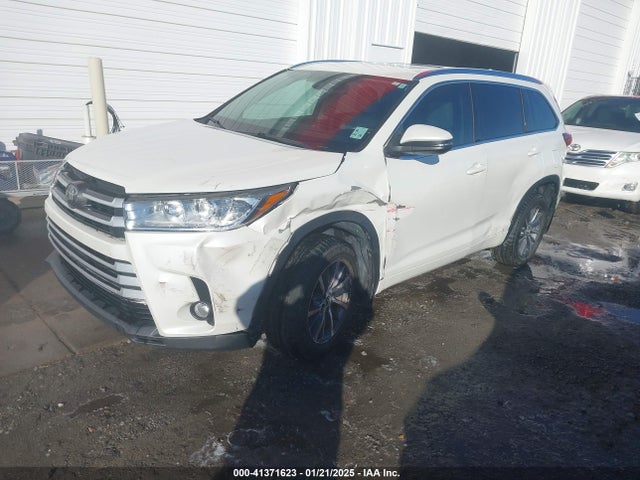 Toyota Highlander Xle 2018 5TDKZRFH4JS540286 Image 2