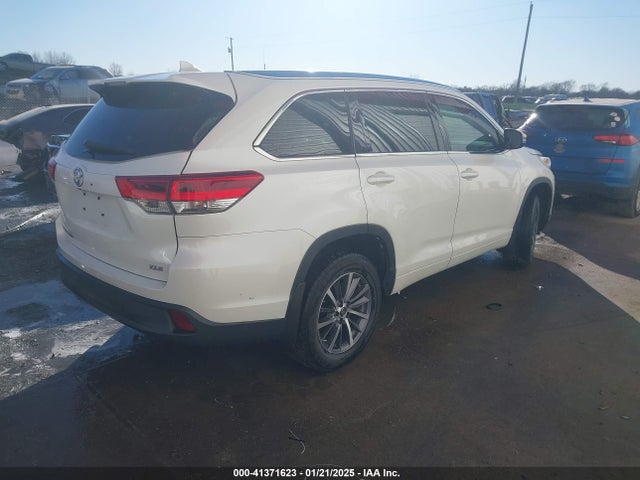 Toyota Highlander Xle 2018 5TDKZRFH4JS540286 Image 4