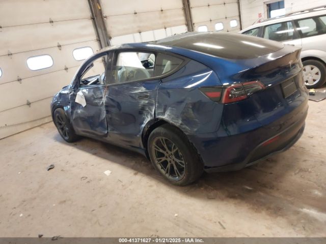 7SAYGDEE4SF216077 Tesla Model Y Long Range Dual Motor All-wheel Drive
