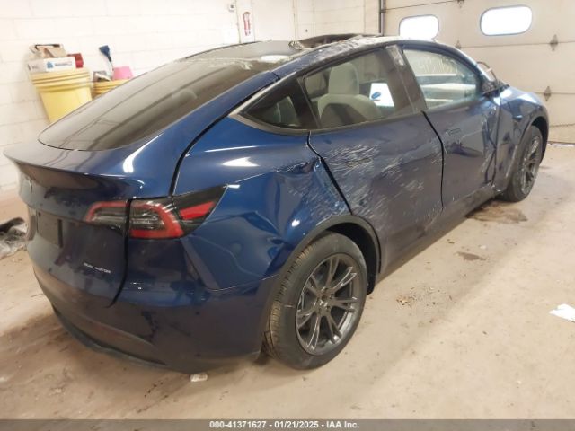 7SAYGDEE4SF216077 Tesla Model Y Long Range Dual Motor All-wheel Drive