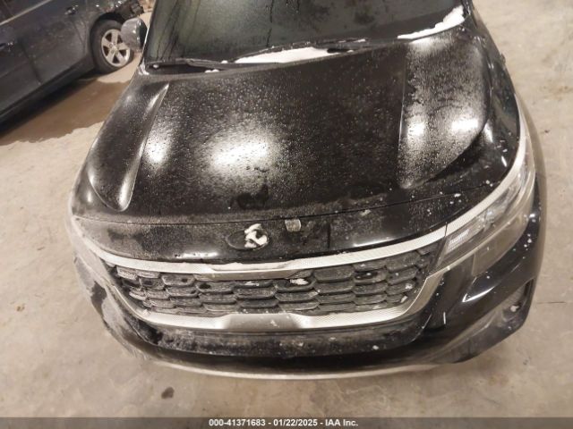 KNDEPCAA5M7188229 KIA Seltos Lx