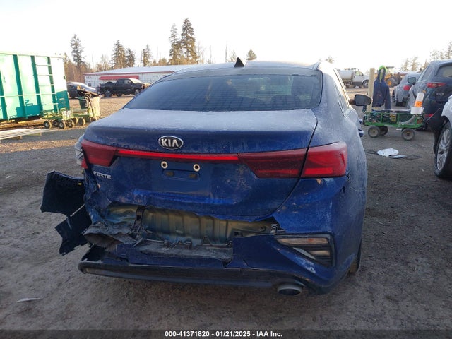 3KPF24AD6ME268576 KIA Forte Lxs