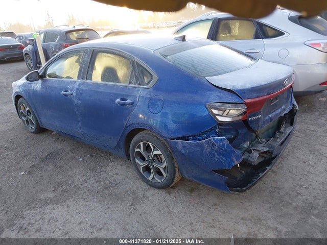 3KPF24AD6ME268576 KIA Forte Lxs