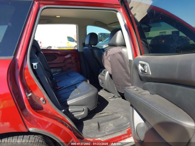 5N1DR2MN2JC614584 Nissan Pathfinder Sl