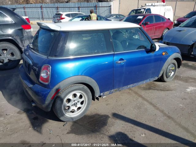 2012 MINI COOPER WMWSU3C5XCT542826 Photo 3
