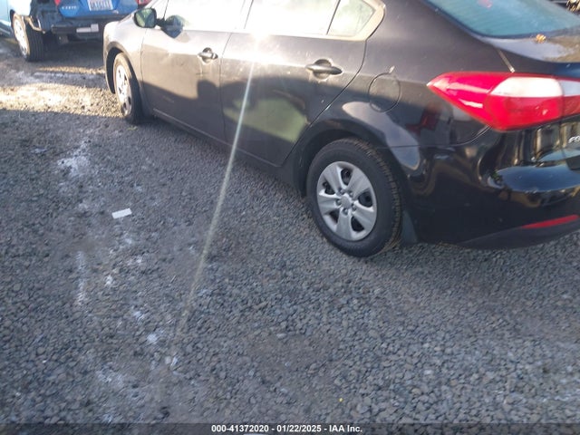 KNAFK4A63E5224773 KIA Forte