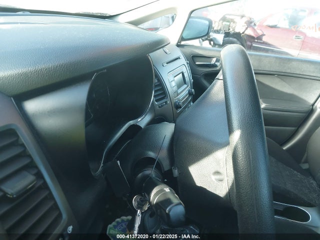 KNAFK4A63E5224773 KIA Forte
