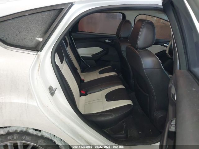 1FADP3N24EL184959 Ford Focus Titanium