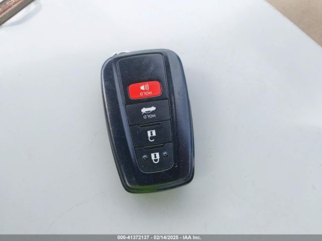4T1B11HK2KU209166 Toyota CAMRY SE