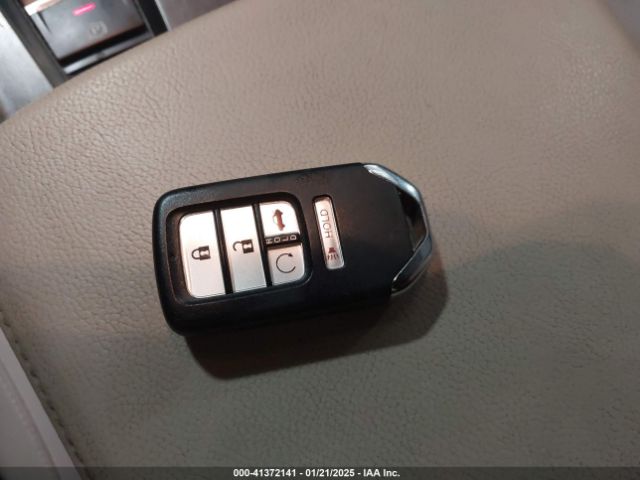 1HGCV2F90JA005924 Honda Accord Touring 2.0t