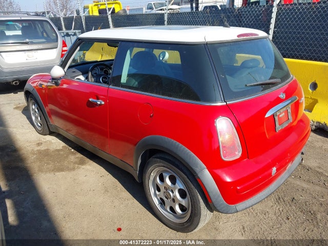 2003 MINI COOPER WMWRC33423TC41611 Photo 2