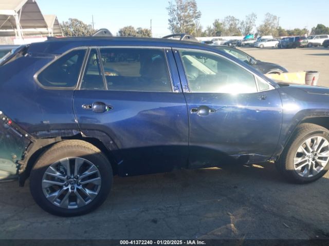 2T3A1RFV4RW410222 Toyota Rav4 Xle Premium