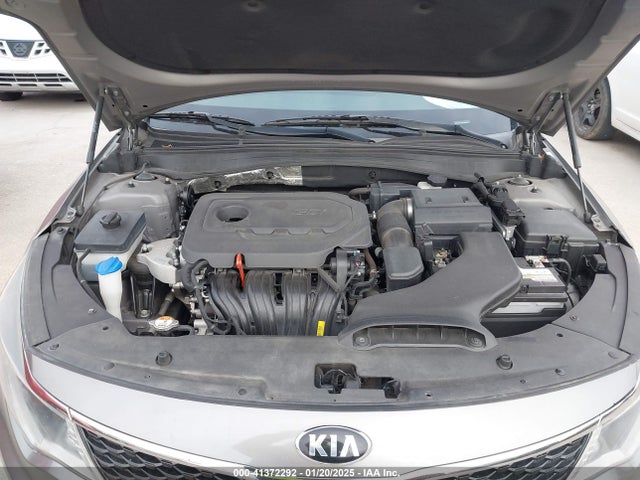 KIA Optima Lx 2018 5XXGT4L32JG181962 Image 10